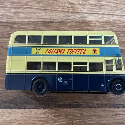 Bus de collection N•24