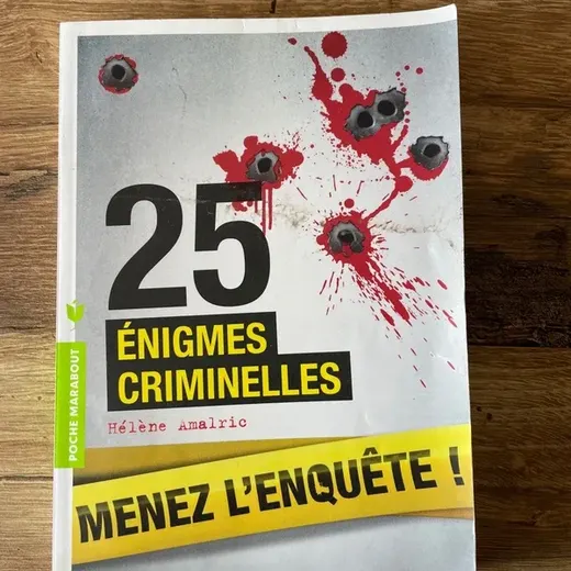 Livre 25 énigmes criminelles menez l’enquête d’Hélène almaric