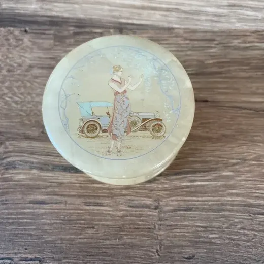 Petite boîte vintage décors années 20