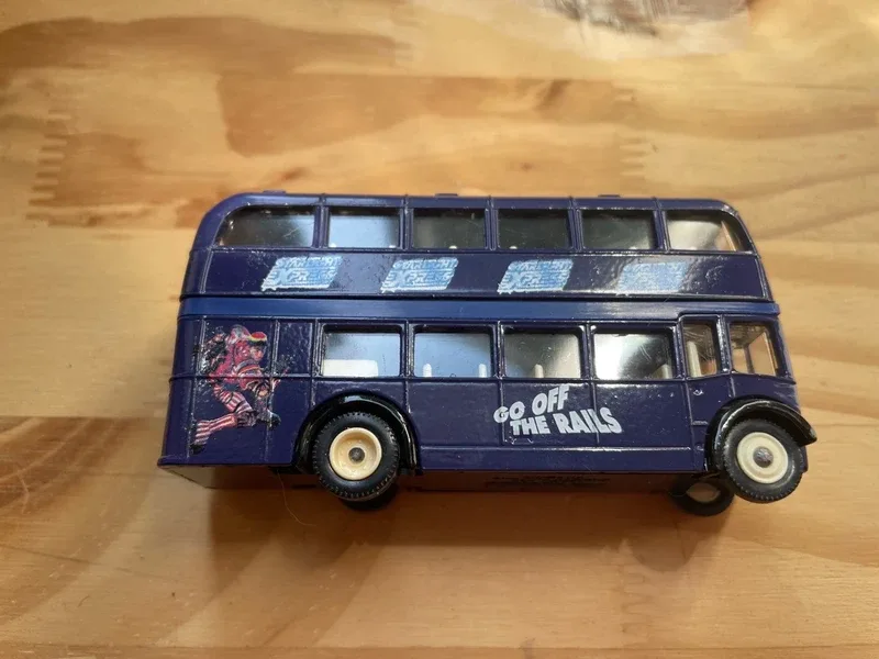 Bus de collection N•103