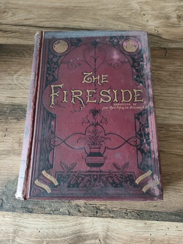 Livre The Fireside édition de 1885 en anglais