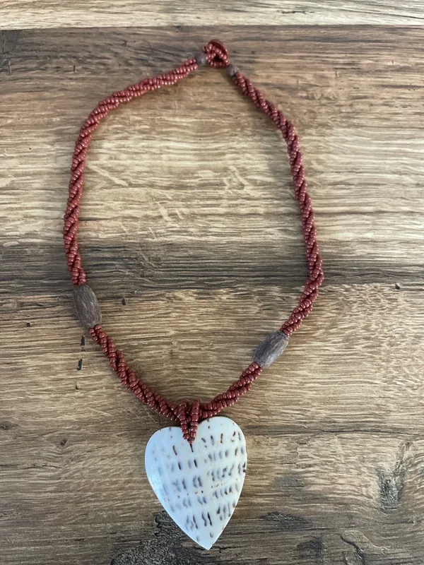 Collier perle et coquillage