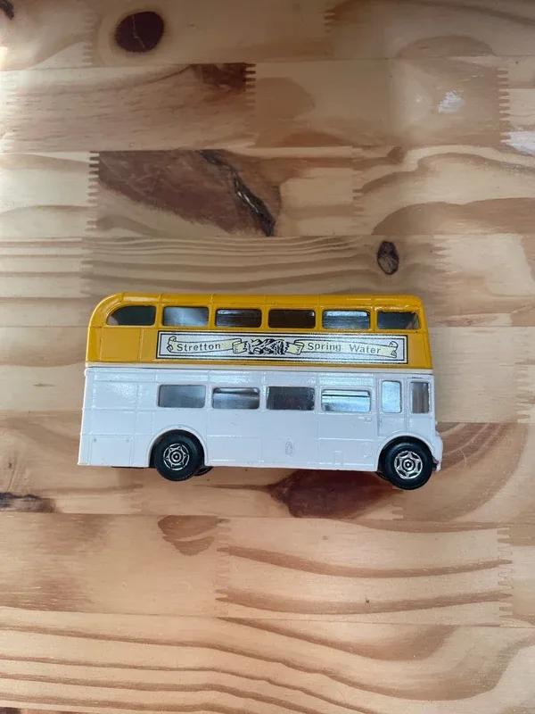 Bus de collection N•64