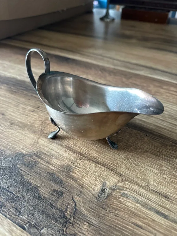 Saucière en métal